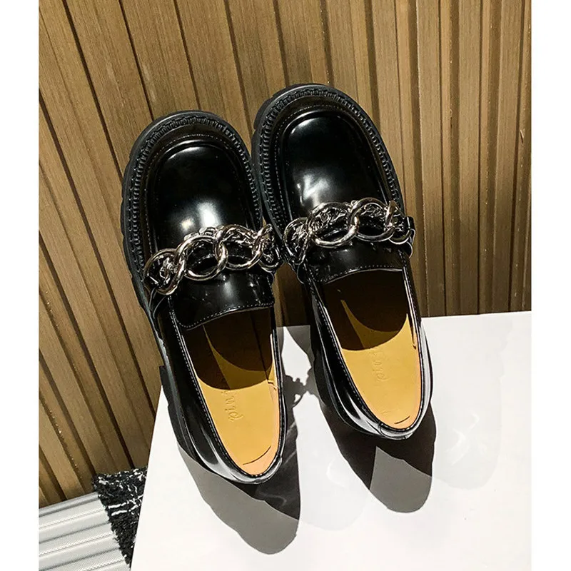 2022 New Dark Style Chain Single Platform Pumps Shoes Female Loafers Retro Square Toe High Heels Oxford Shoes For Woman Creepers
2022 New Dark Style Chain Single Platform Pumps Shoes Female Loafers Retro Square Toe High Heels Oxford Shoes For Woman Creepers