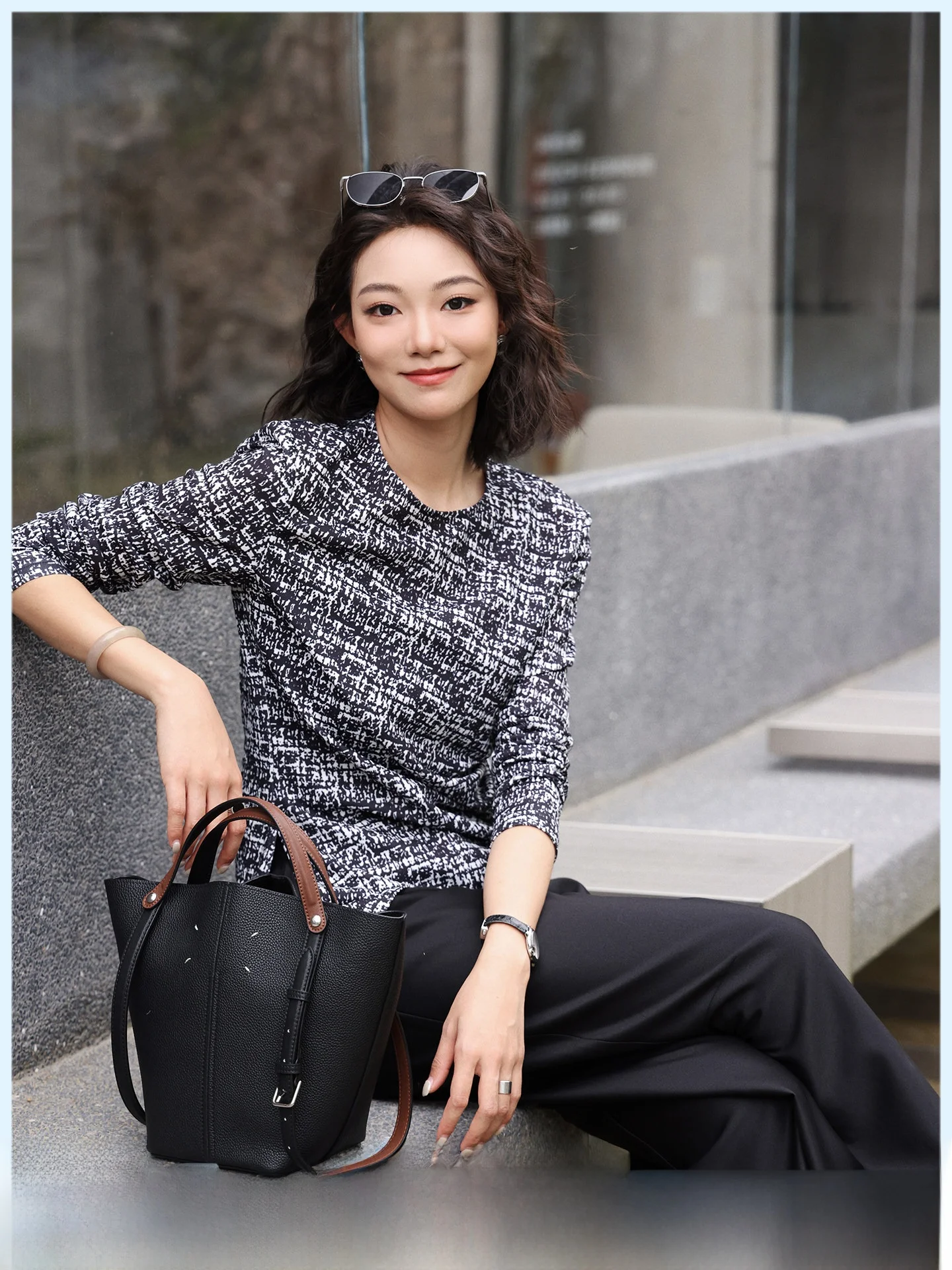 Slim Fit Long Sleeve round Neck T-Shirt Women's Casual Breathable Printed Top Waist Cinching Summer New Style Versatile Split
Slim Fit Long Sleeve round Neck T-Shirt Women's Casual Breathable Printed Top Waist Cinching Summer New Style Versatile Split
