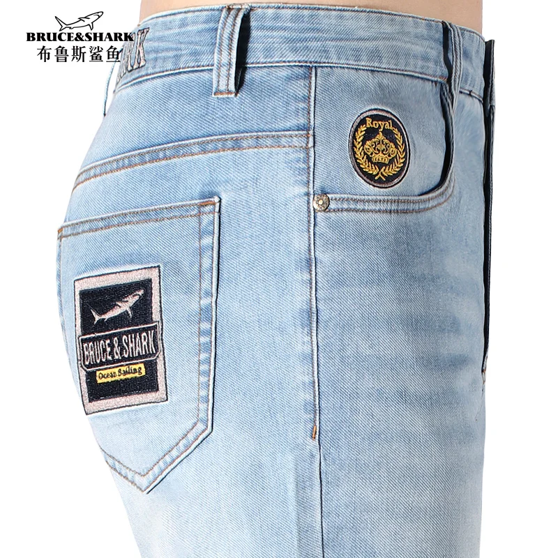 New Summer Thin Light Blue Casual Loos Straight Men's Jeans Stretch Cotton Bruce&Shark Jeans for Men Fashion Mid Waist Big Size
New Summer Thin Light Blue Casual Loos Straight Men's Jeans Stretch Cotton Bruce&Shark Jeans for Men Fashion Mid Waist Big Size