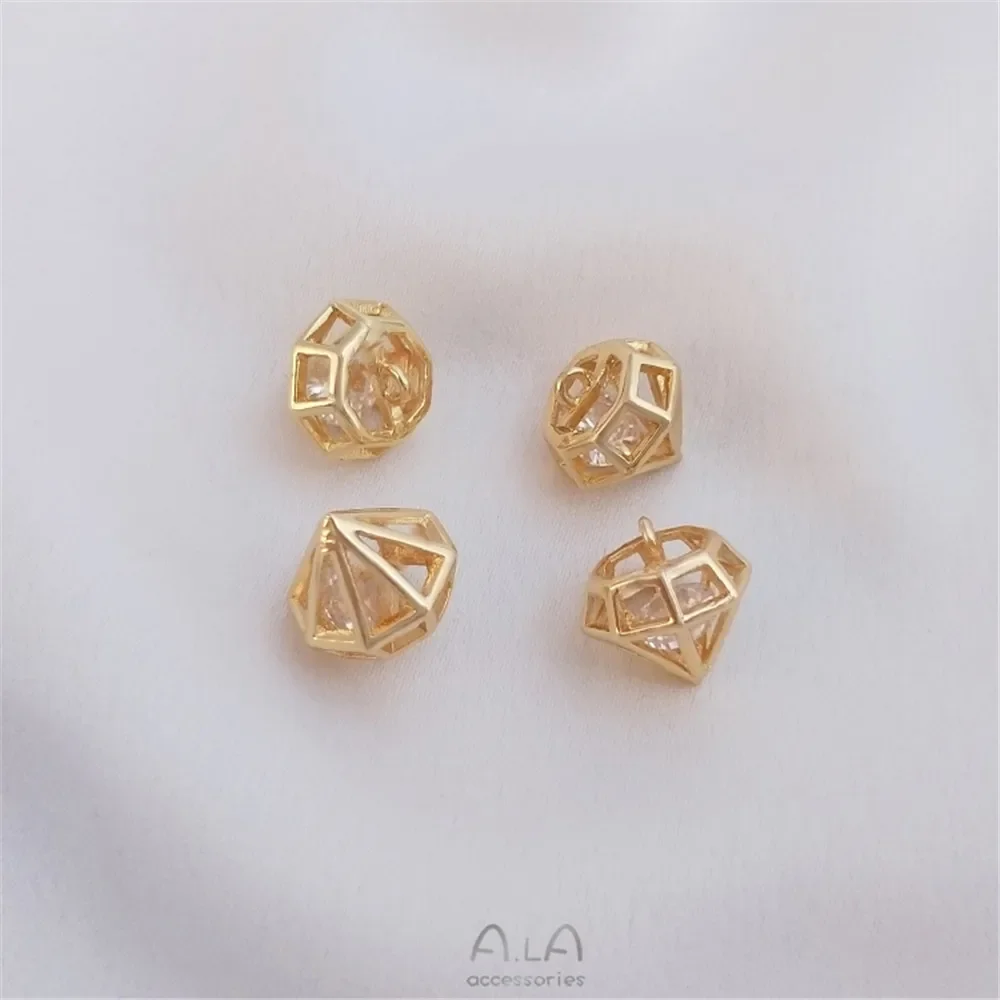 14K real gold color preserving diamond shaped Zircon Pendant handmade DIY Bracelet Earring Necklace Pendant Jewelry Pendant
14K real gold color preserving diamond shaped Zircon Pendant handmade DIY Bracelet Earring Necklace Pendant Jewelry Pendant