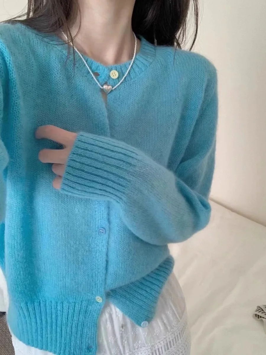 Soft Woolen Long Sve round Ne Open Cardigan Women's Autumn Faion Design Sensation Lazy Sle Knitted Outerwear
Soft Woolen Long Sve round Ne Open Cardigan Women's Autumn Faion Design Sensation Lazy Sle Knitted Outerwear