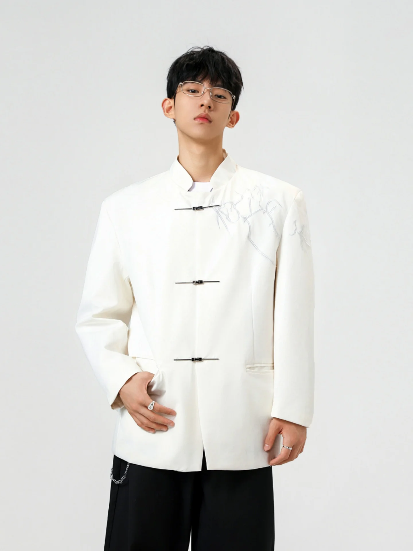New Chinese Sle Men's Suit Jaet Spring Season Long Sve Embroidered Metal Button Casual Wear Polyester Fiber Straight Cut
New Chinese Sle Men's Suit Jaet Spring Season Long Sve Embroidered Metal Button Casual Wear Polyester Fiber Straight Cut