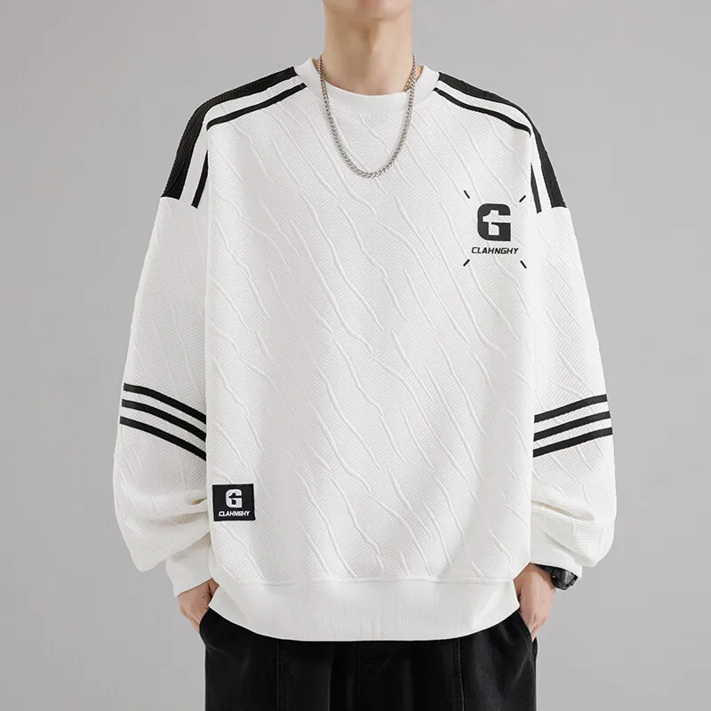 New spring round-neck striped sweatshirts. In a loose fit, these are men's stylish and casual long-sleeved T-shirts.
New spring round-neck striped sweatshirts. In a loose fit, these are men's stylish and casual long-sleeved T-shirts.