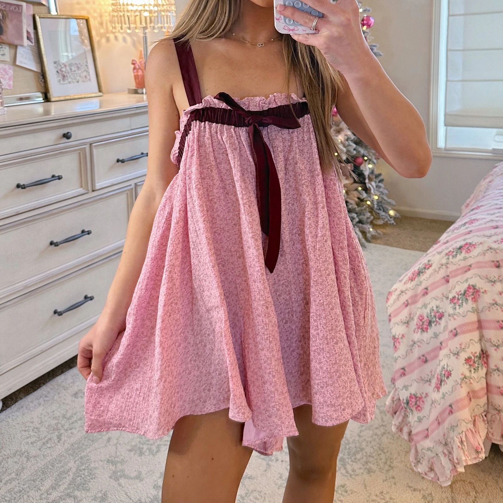 Women's Lounge Dress Loose Fit Patchwork Pijama De Mujer Sweet Black Bow Floral Print Sleeveless Mini A Line Dress
Women's Lounge Dress Loose Fit Patchwork Pijama De Mujer Sweet Black Bow Floral Print Sleeveless Mini A Line Dress