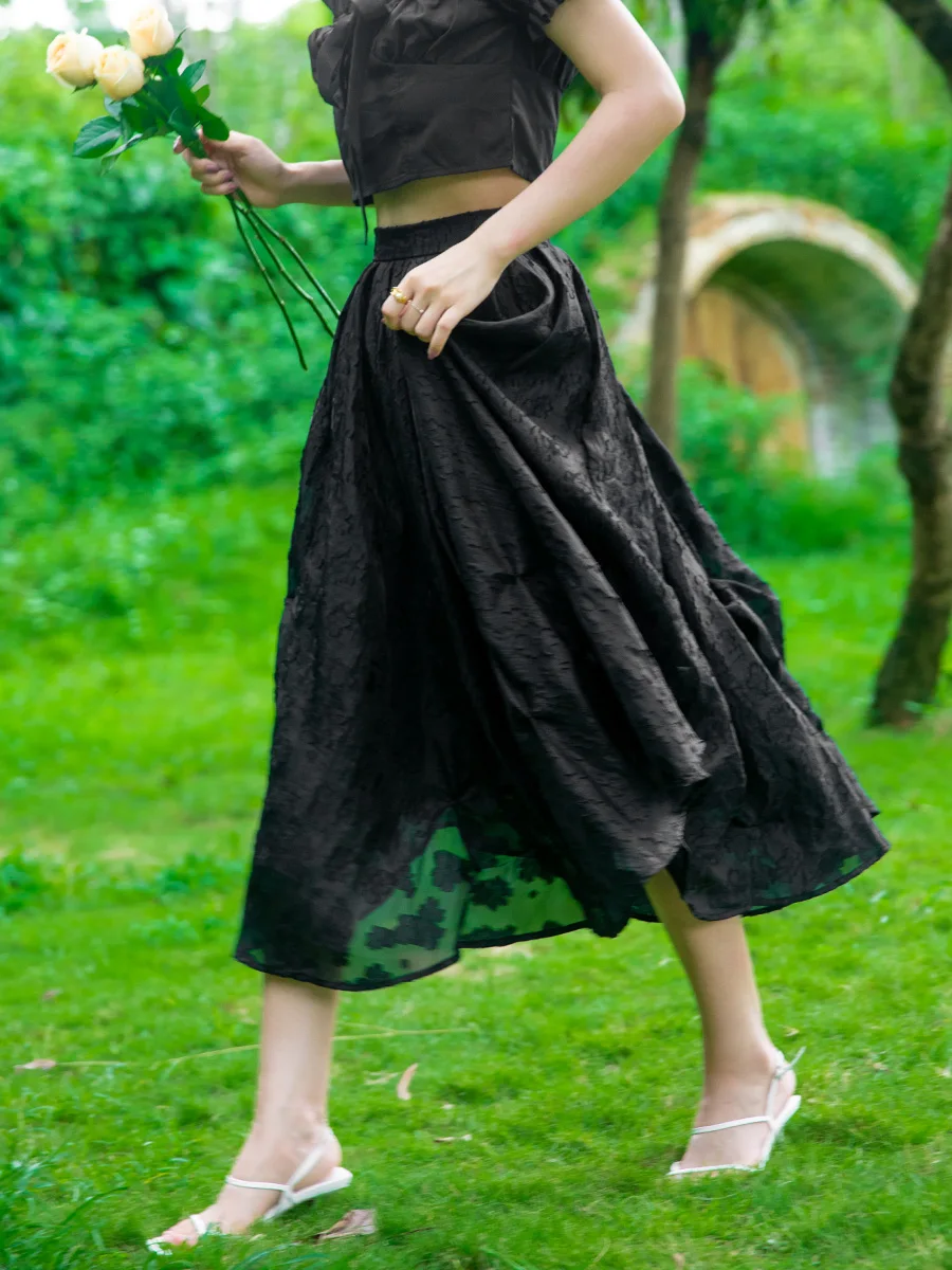 Черная кружевная юбка миди А-силуэта с высокой талией, женская, с вырезами, плиссированная, стройнящая, для офиса, винтажная, из полиэстеровой смеси
Черная кружевная юбка миди А-силуэта с высокой талией, женская, с вырезами, плиссированная, стройнящая, для офиса, винтажная, из полиэстеровой смеси