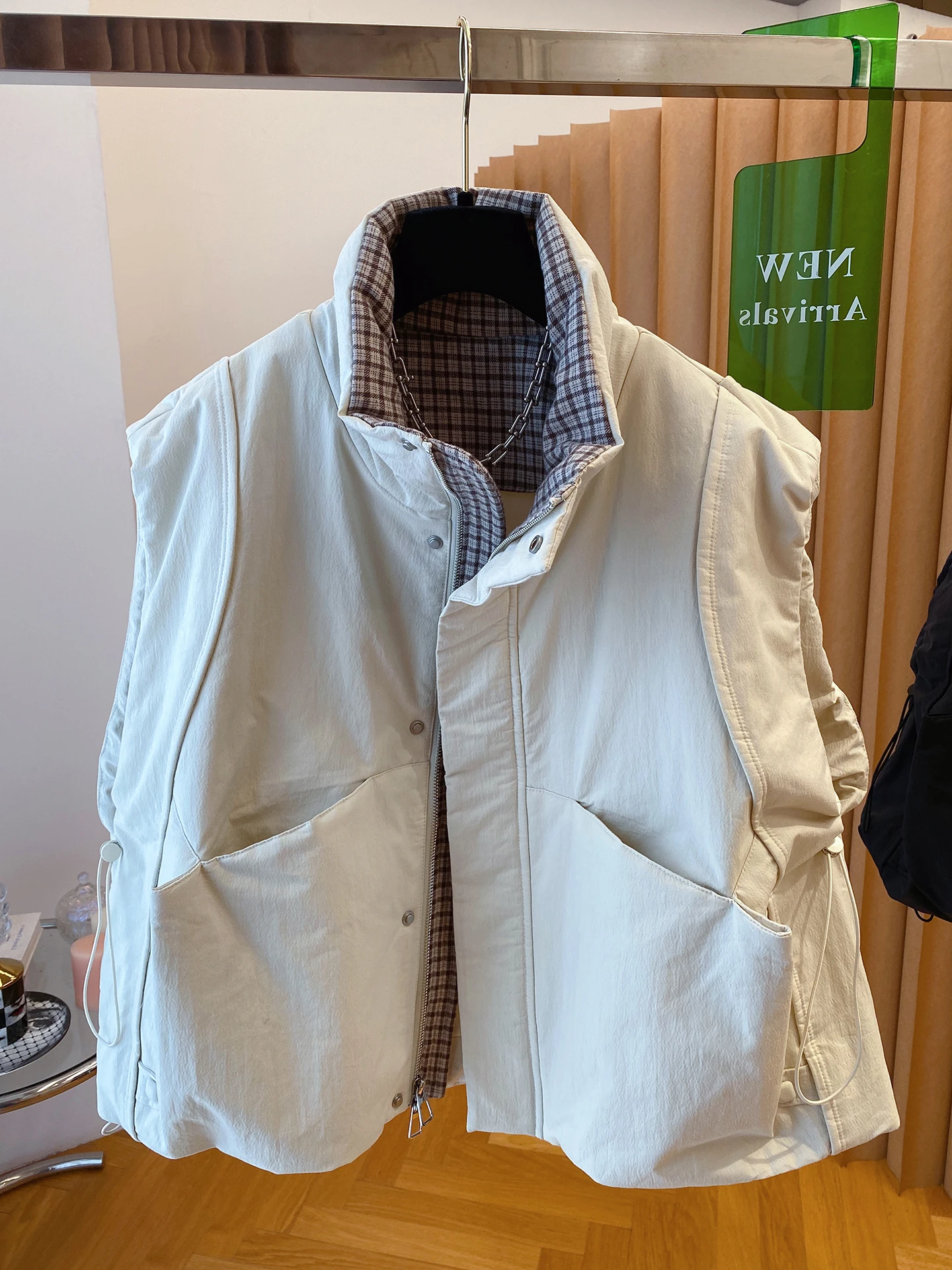 Korean Workwear Sle Patchwork Stand Collar Svel Vest Men's Autumn Winter Design Sense Dstring Waistcoat Jaet
Korean Workwear Sle Patchwork Stand Collar Svel Vest Men's Autumn Winter Design Sense Dstring Waistcoat Jaet