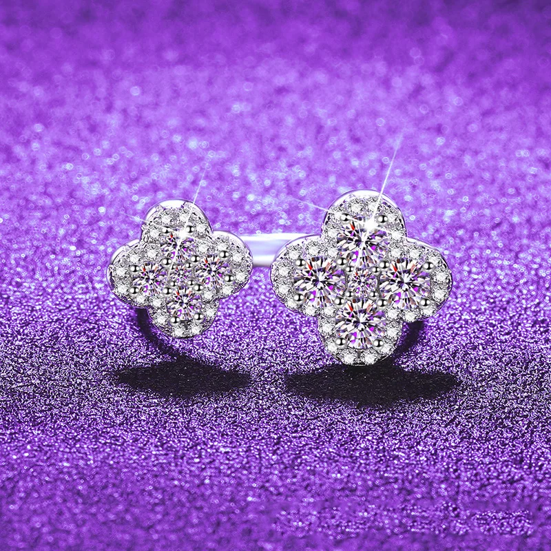 S925 Silver White Gold Plated 1.04CT D Color Moissanite Four-Leaf Clover Micro-Pave Adjustable Open Ring, Exquisite Jewelry.
S925 Silver White Gold Plated 1.04CT D Color Moissanite Four-Leaf Clover Micro-Pave Adjustable Open Ring, Exquisite Jewelry.