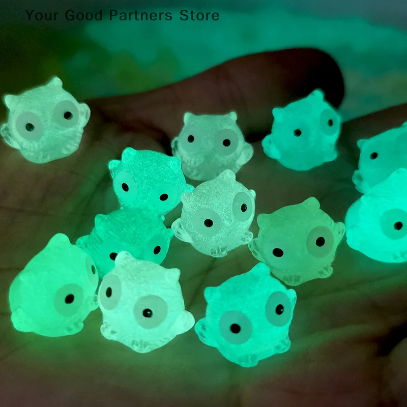 Cute Cartoon Luminous Owl Ornament Glow Animal Ornaments Micro Garden Landscape DIY Decorations Toys
Cute Cartoon Luminous Owl Ornament Glow Animal Ornaments Micro Garden Landscape DIY Decorations Toys