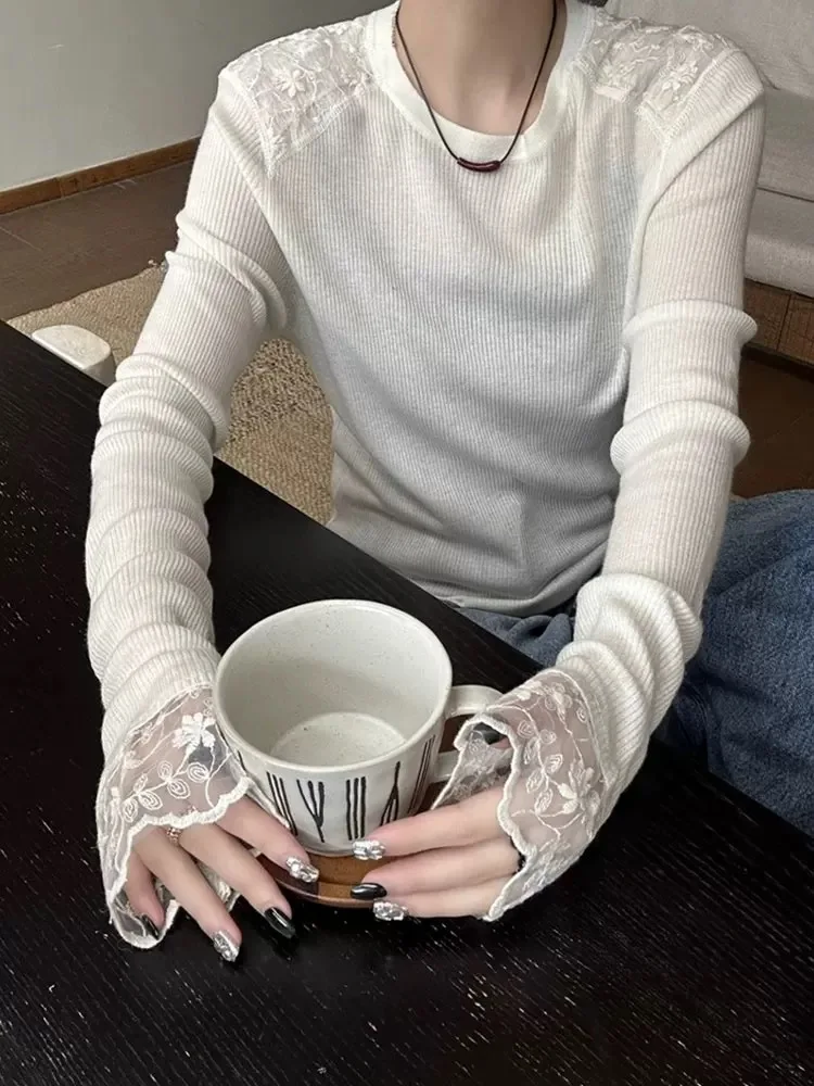 2024 Autumn and Winter New Design Cuffs and Lace Fake Two-piece Wool High-end Niche Knitted Bottoming Shirt for Women
2024 Autumn and Winter New Design Cuffs and Lace Fake Two-piece Wool High-end Niche Knitted Bottoming Shirt for Women