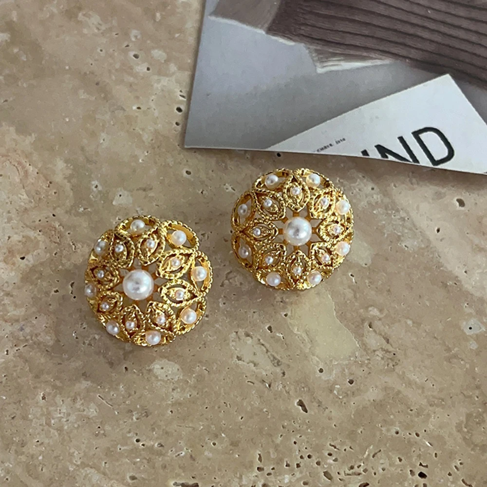 Trendy Vintage Brass 22K Gold platings with pearl earrings for women's girl gift Party Jewelry accessory
Trendy Vintage Brass 22K Gold platings with pearl earrings for women's girl gift Party Jewelry accessory