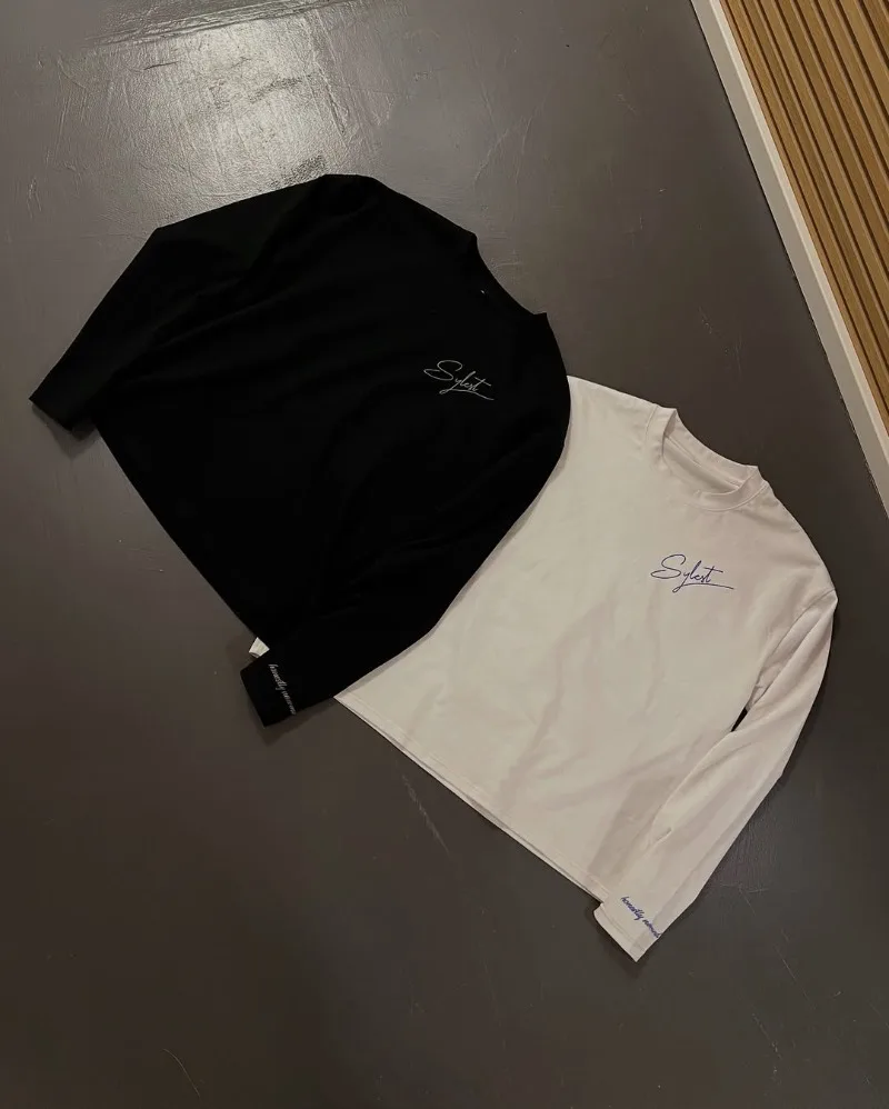 2025 Summer Fashion Casual Loose Letter Print Oversized Round Neck Long Sleeve Top Men Y2k American Streetwear T-Shirt Women
2025 Summer Fashion Casual Loose Letter Print Oversized Round Neck Long Sleeve Top Men Y2k American Streetwear T-Shirt Women