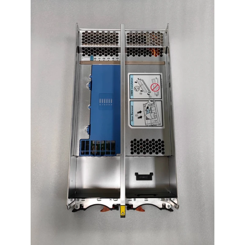 EMC Controller 110-113-436B-01 303-113-400B 56G SSD: 100-564-115
EMC Controller 110-113-436B-01 303-113-400B 56G SSD: 100-564-115
