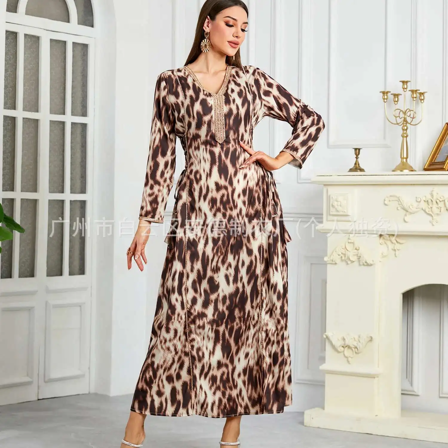 New Gold Border Leopard Print Long Skirt Jalabiya Saudi Long Sleeved Dress for Women Musilin Ramadan Dubai Luxury Islam Elegant 
New Gold Border Leopard Print Long Skirt Jalabiya Saudi Long Sleeved Dress for Women Musilin Ramadan Dubai Luxury Islam Elegant
