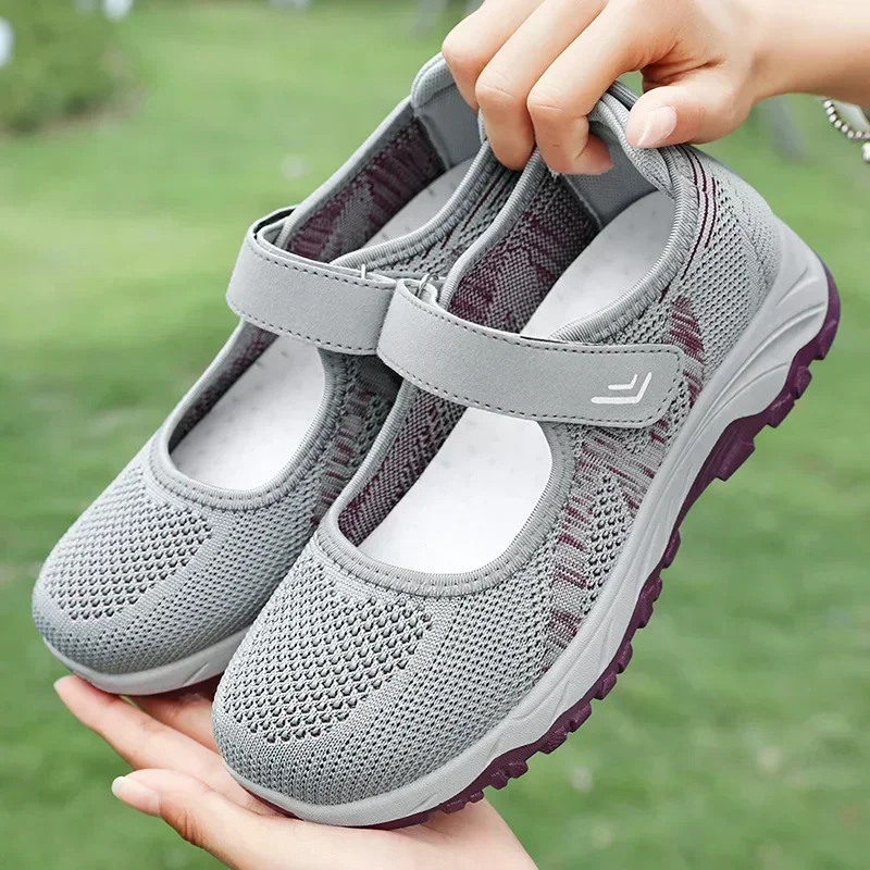 Summer New Lightweight Soft-soled Breathable Women's Sandals Mesh Walking Comfortable Casual Sports Shoes
Summer New Lightweight Soft-soled Breathable Women's Sandals Mesh Walking Comfortable Casual Sports Shoes