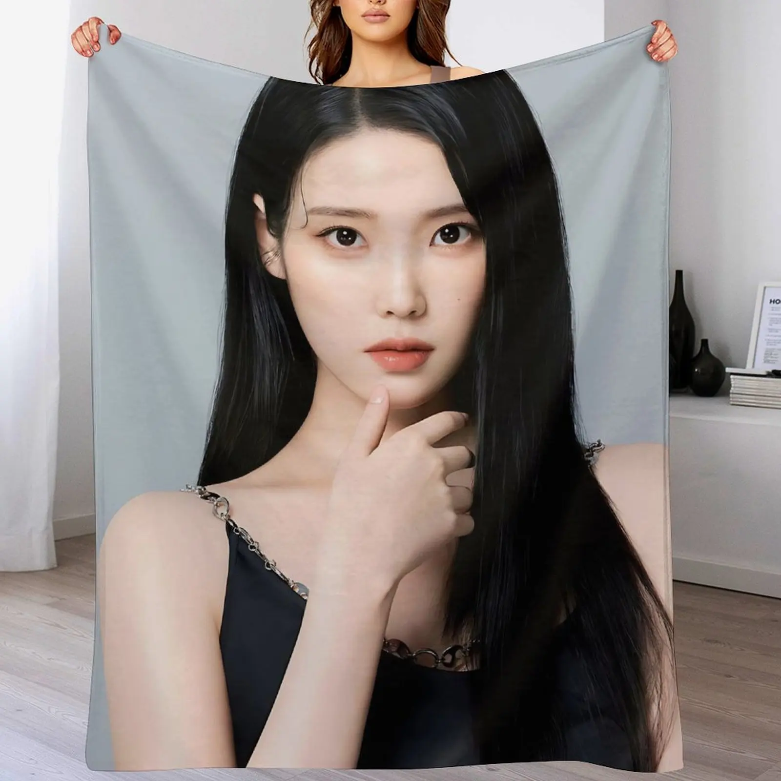 Одеяло на коленях Lee Ji Eun, пледы для дома и украшения, одеяла, пледы для кровати, дивана, на заказ, аниме, пушистые, мягкие, роскошные, детские, милые
Одеяло на коленях Lee Ji Eun, пледы для дома и украшения, одеяла, пледы для кровати, дивана, на заказ, аниме, пушистые, мягкие, роскошные, детские, милые