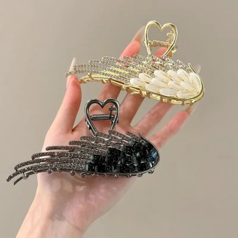 652F Stylish Sparkling Crystal Studded Hair Clip with Wing and Heart Design For Various Occasion Hairstyles Women Headwear
652F Stylish Sparkling Crystal Studded Hair Clip with Wing and Heart Design For Various Occasion Hairstyles Women Headwear