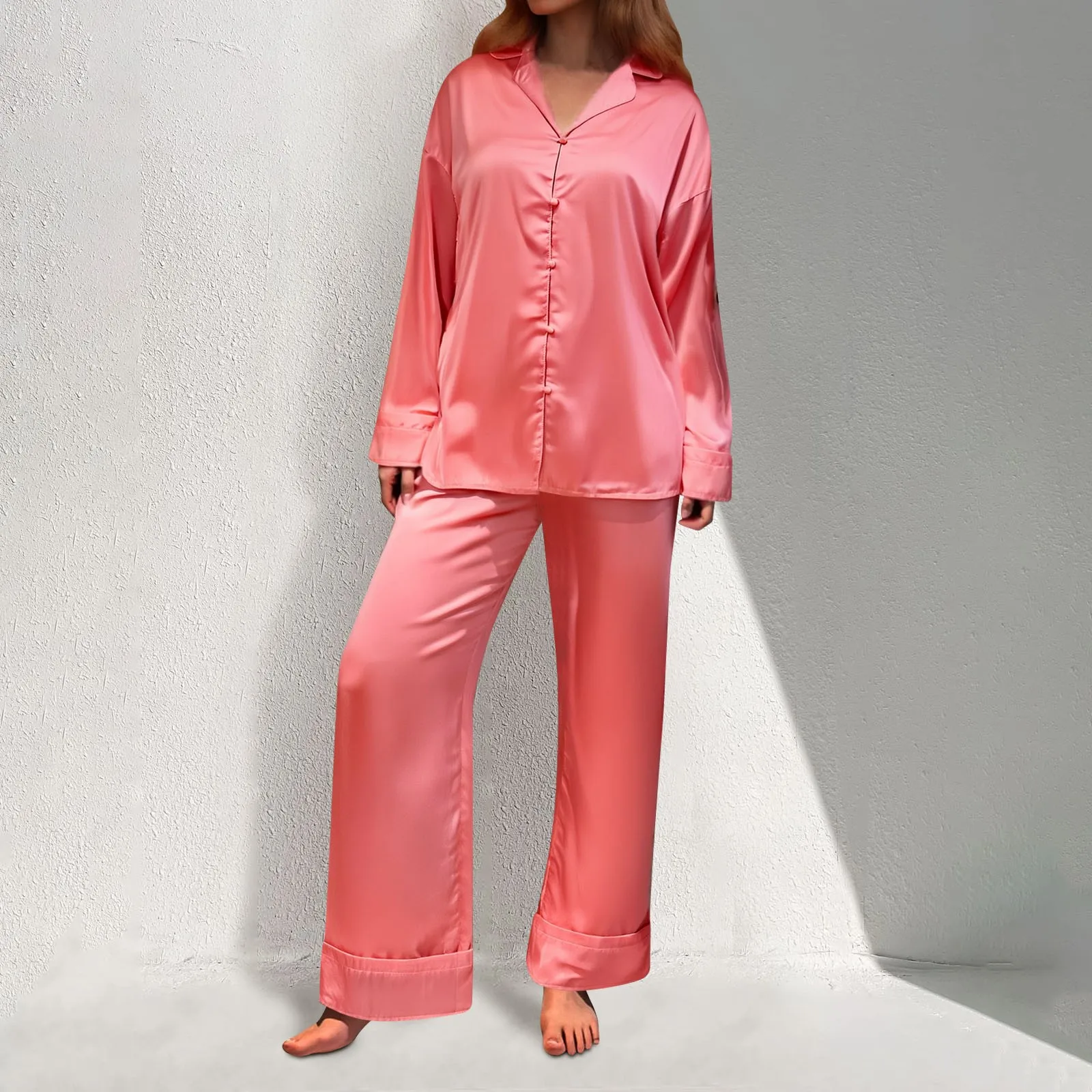 2025 Silk Satin Women‘s Pajamas Set Notched Collar Top Wide Leg Long Pants 2 Pieces Sleepwear Female Loungewear Women
2025 Silk Satin Women‘s Pajamas Set Notched Collar Top Wide Leg Long Pants 2 Pieces Sleepwear Female Loungewear Women