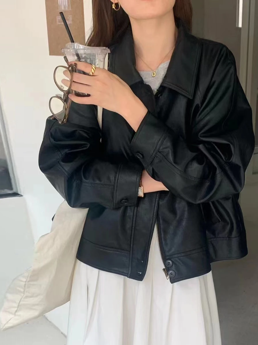 Ретро-куртка на молнии свободного кроя в стиле BF, универсальная, для женщин, весенняя, модная, из искусственной кожи, с крутым дизайном воротника
Ретро-куртка на молнии свободного кроя в стиле BF, универсальная, для женщин, весенняя, модная, из искусственной кожи, с крутым дизайном воротника