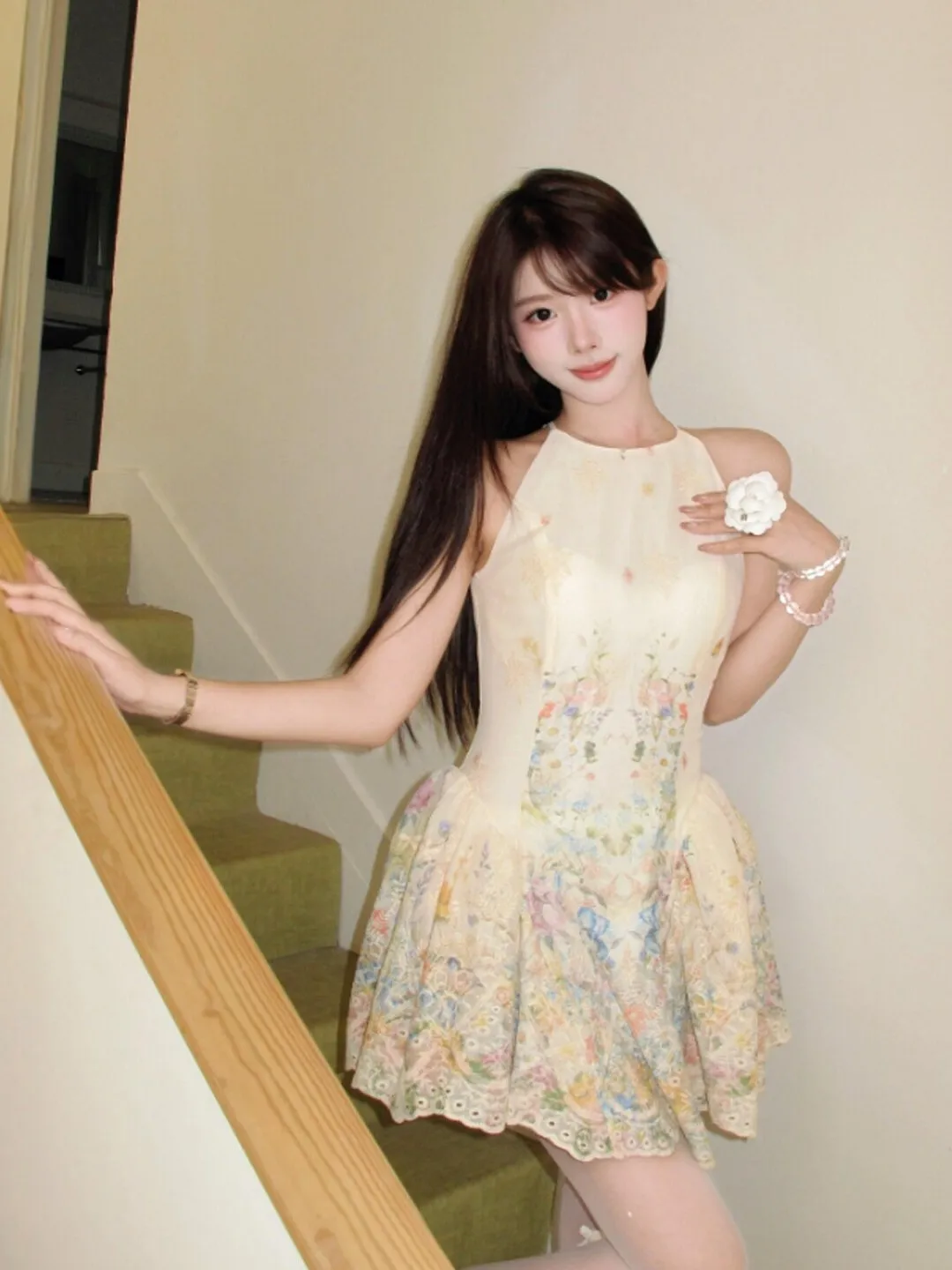 Sweet Floral Print Halter Neck Dress Slimming Waist Design Summer Essential Cotton Blend Casual Elegant City Wear
Sweet Floral Print Halter Neck Dress Slimming Waist Design Summer Essential Cotton Blend Casual Elegant City Wear