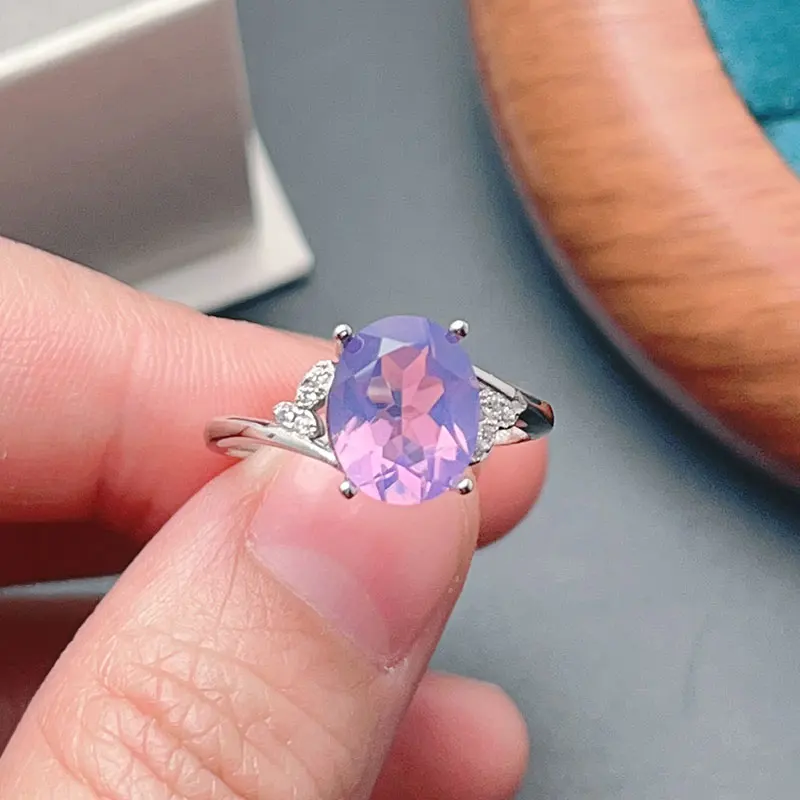 8mm*10mm 2ct Purple crystal Silver Jewelry 925 Sterling Silver Gemstone Jewelry with Gold Plating Natural Amethyst ring
8mm*10mm 2ct Purple crystal Silver Jewelry 925 Sterling Silver Gemstone Jewelry with Gold Plating Natural Amethyst ring