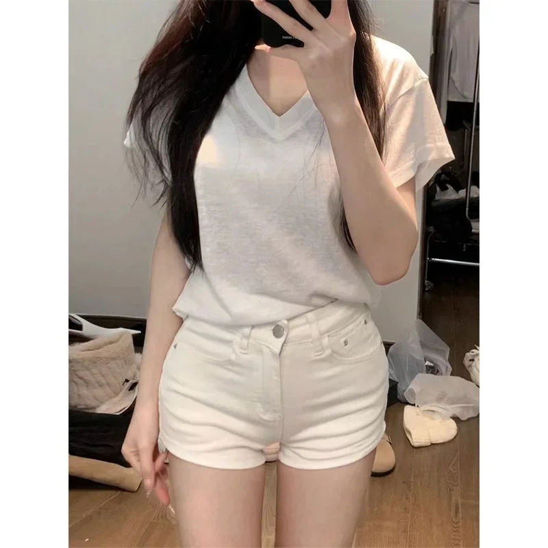 Simple White High Waisted Slim Fit Denim Shorts Women 2025 Summer Ins Trend Simple Versatile Straight Leg Hot Pants For Girls
Simple White High Waisted Slim Fit Denim Shorts Women 2025 Summer Ins Trend Simple Versatile Straight Leg Hot Pants For Girls