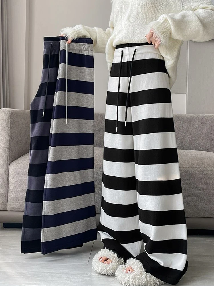 Женские брюки в полоску в стиле Харадзюку, винтажная уличная одежда, повседневные широкие брюки на шнуровке, корейские свободные прямые спортивные штаны Y2K на осень и зиму
Женские брюки в полоску в стиле Харадзюку, винтажная уличная одежда, повседневные широкие брюки на шнуровке, корейские свободные прямые спортивные штаны Y2K на осень и зиму