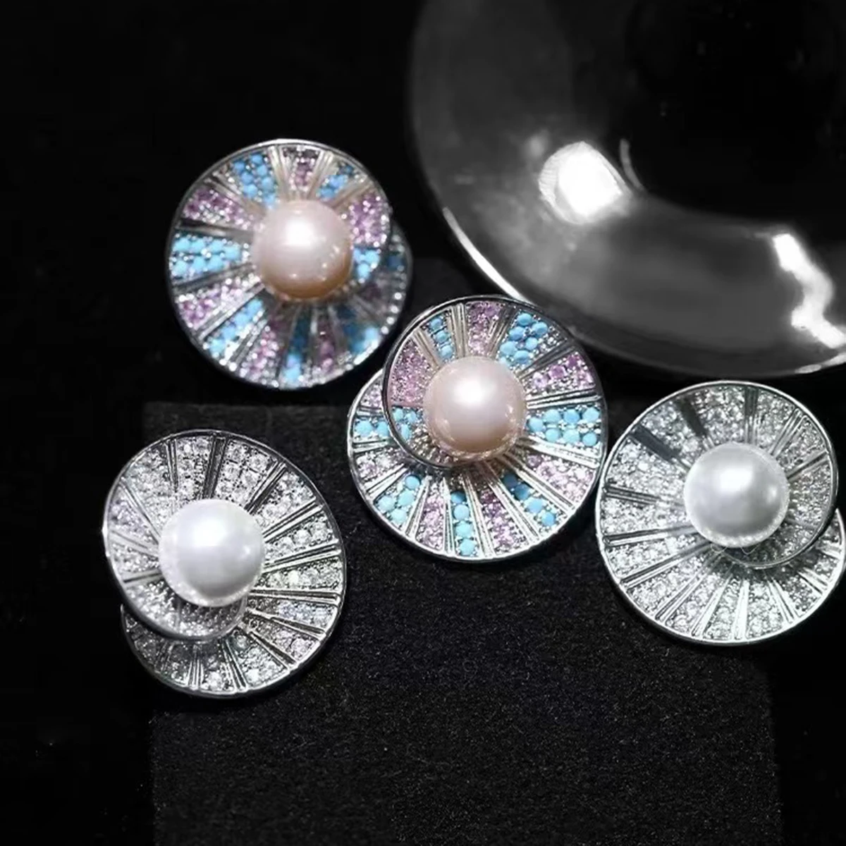 2024 New Retro Sea Shell Shaped Cubic Zirconia Imitation Pearl Earrings for Women Office Gatherings Friends Gifts Gewelry
2024 New Retro Sea Shell Shaped Cubic Zirconia Imitation Pearl Earrings for Women Office Gatherings Friends Gifts Gewelry