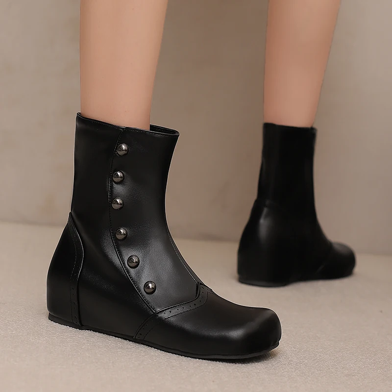 Plus Size Color Blocked PU Inlaid Rivet Side Zipper Flat Bottom Height Boosting Short Boots Classic Retro British Style Boots
Plus Size Color Blocked PU Inlaid Rivet Side Zipper Flat Bottom Height Boosting Short Boots Classic Retro British Style Boots