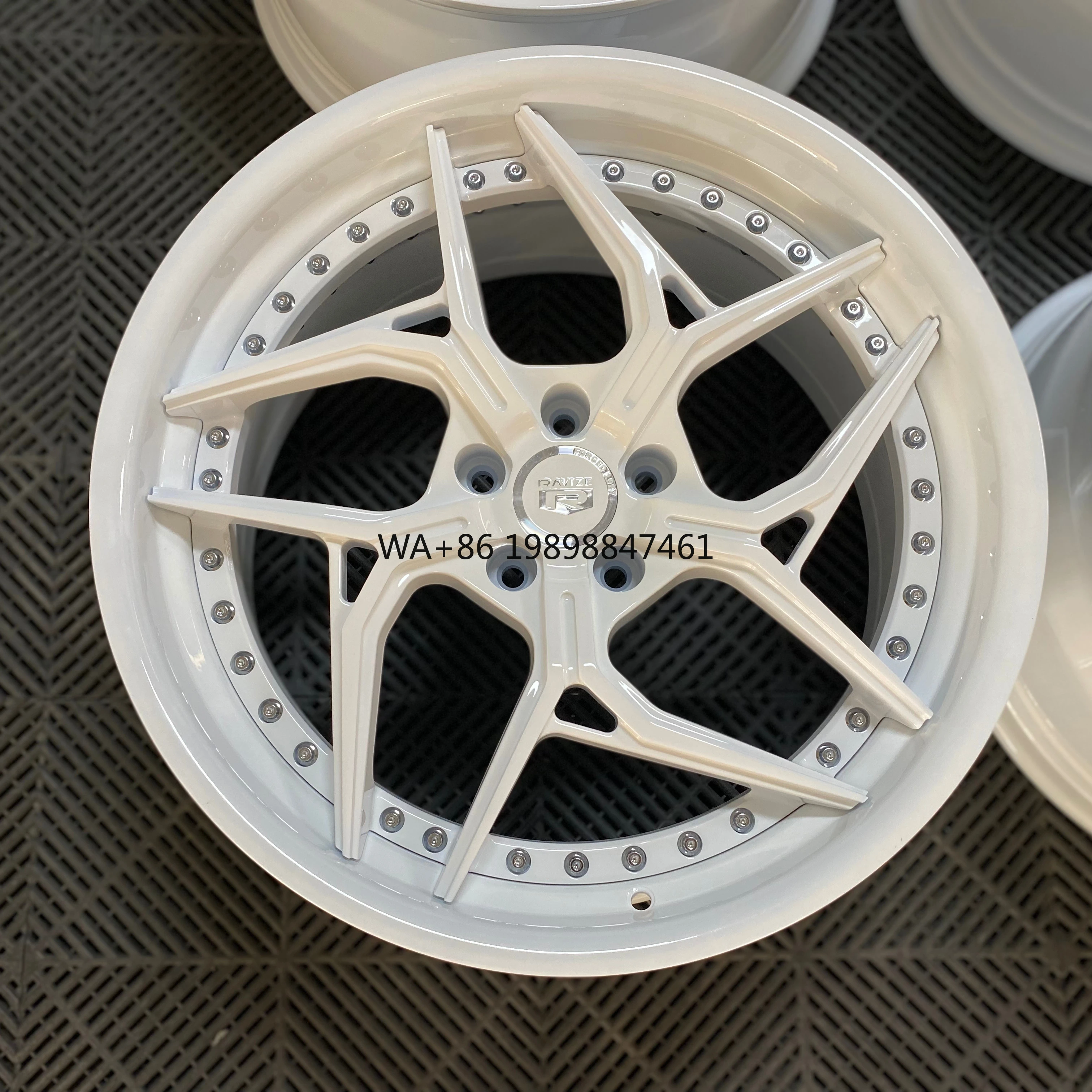 Luxury 2-Piece Forged Aluminum Car Wheels Customized Hardware Luxury Hub Rim Luxury high-end customization
Luxury 2-Piece Forged Aluminum Car Wheels Customized Hardware Luxury Hub Rim Luxury high-end customization
