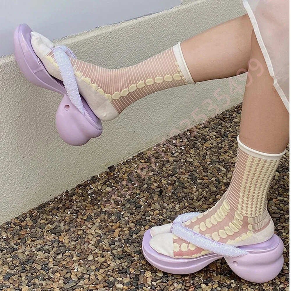 2026 New Purple Cartoon Plush Flip Flops Street Style Fashion Women Cute Platform Sandals Summer Casual & Beach Footwear
2026 New Purple Cartoon Plush Flip Flops Street Style Fashion Women Cute Platform Sandals Summer Casual & Beach Footwear