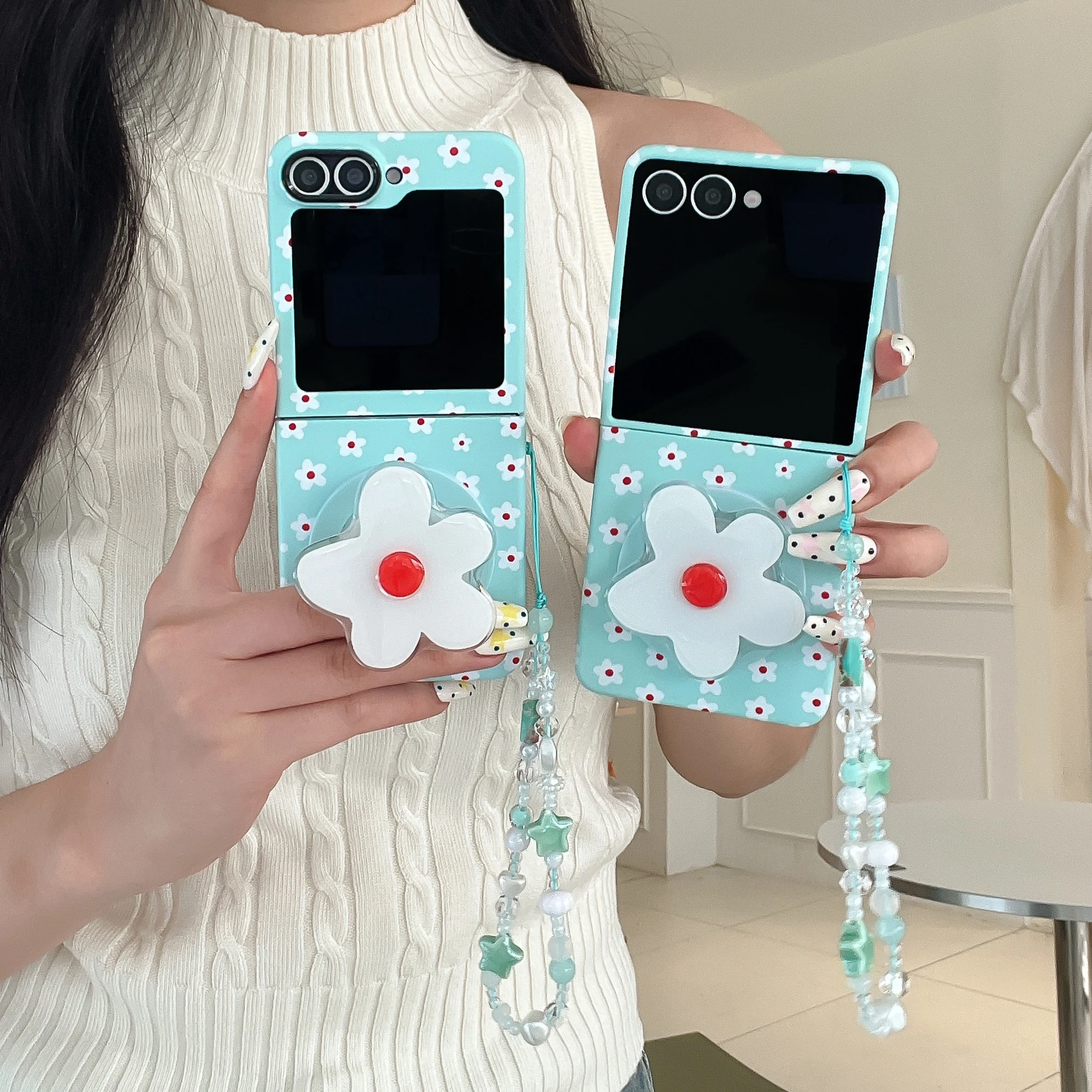 Back Cover For Samsung Galaxy Z Flip 5 6 7 Case White Flower Magnetic Attraction Bracelet Wristband Chain Shockproof Phone Case
Back Cover For Samsung Galaxy Z Flip 5 6 7 Case White Flower Magnetic Attraction Bracelet Wristband Chain Shockproof Phone Case