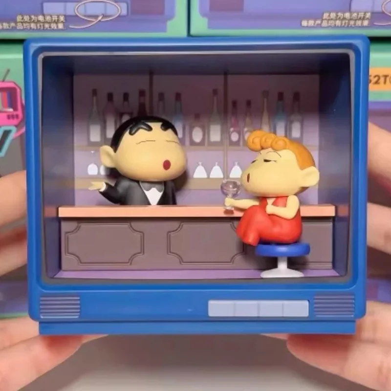 52toys Crayon Shin-Chan Retro Tv Series Blind Box With Light Anime Figure Mystery Box Collectible Desktop Ornaments Gift Fan toy
52toys Crayon Shin-Chan Retro Tv Series Blind Box With Light Anime Figure Mystery Box Collectible Desktop Ornaments Gift Fan toy