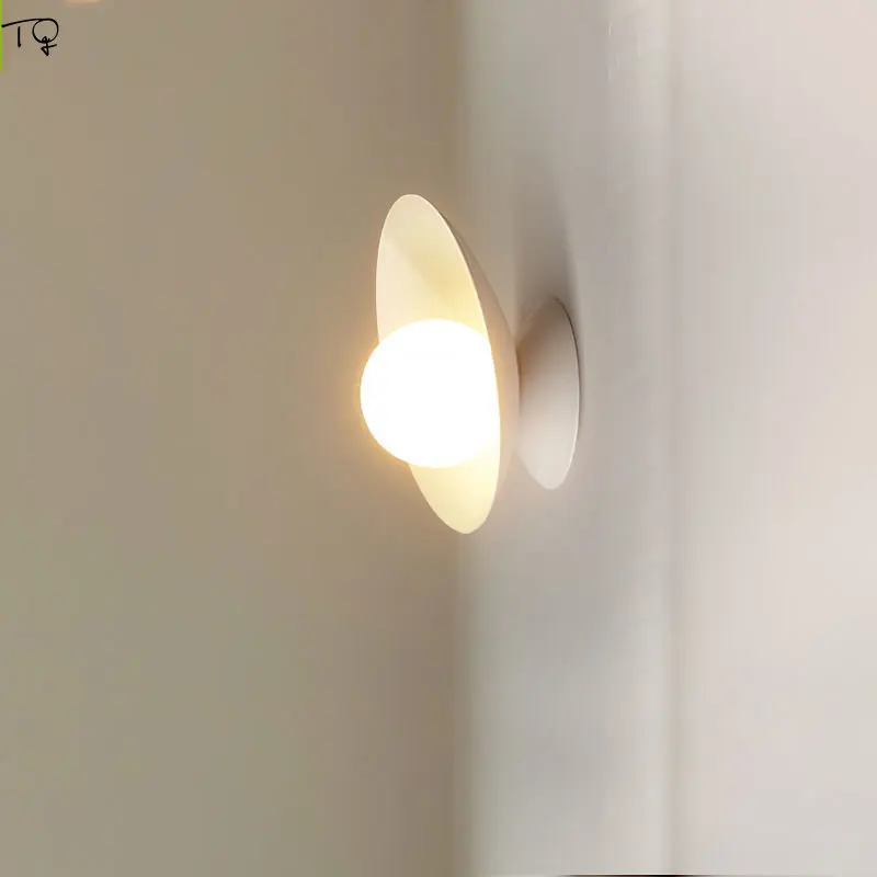 Nordic Designer Minimalist Flying Saucer Wall Lamp Postmodern Black/White Hanging Lamp for Living Room Background Bedroom Study
Nordic Designer Minimalist Flying Saucer Wall Lamp Postmodern Black/White Hanging Lamp for Living Room Background Bedroom Study