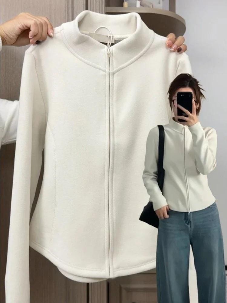 Новая теплая женская модная корейская укороченная куртка Slim Fit с воротником-стойкой и утяжкой на талии, из бархата, для ранней весны
Новая теплая женская модная корейская укороченная куртка Slim Fit с воротником-стойкой и утяжкой на талии, из бархата, для ранней весны