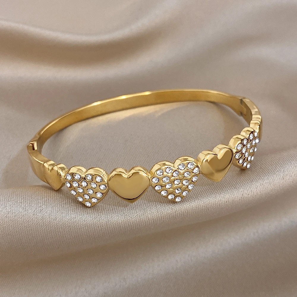 DODOHAO Simple Heart Stainless Steel Bracelet for Women Rhinestone Waterproof Gold Plated Cuff Bangle Daily Hand Jewelry Gift
DODOHAO Simple Heart Stainless Steel Bracelet for Women Rhinestone Waterproof Gold Plated Cuff Bangle Daily Hand Jewelry Gift