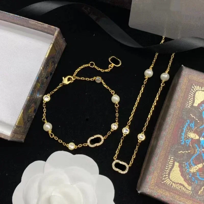 New S925 Silver Full Diamond Pearl Necklace Bracelet Vintage Lightweight Luxury Jewelry for Women
New S925 Silver Full Diamond Pearl Necklace Bracelet Vintage Lightweight Luxury Jewelry for Women