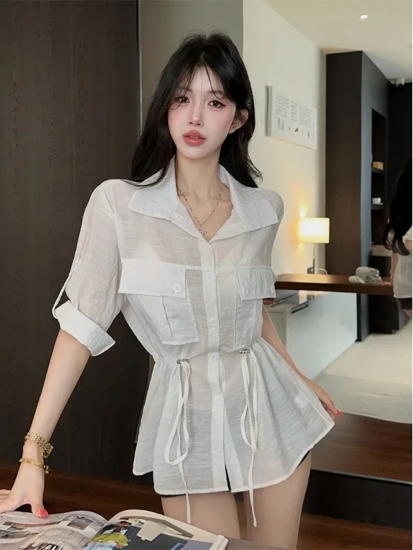 White Collar Loose Fit Women's Shirt mid Sleeve Slimming Waist Design Versatile Summer Top Fashionable Business Casual
White Collar Loose Fit Women's Shirt mid Sleeve Slimming Waist Design Versatile Summer Top Fashionable Business Casual