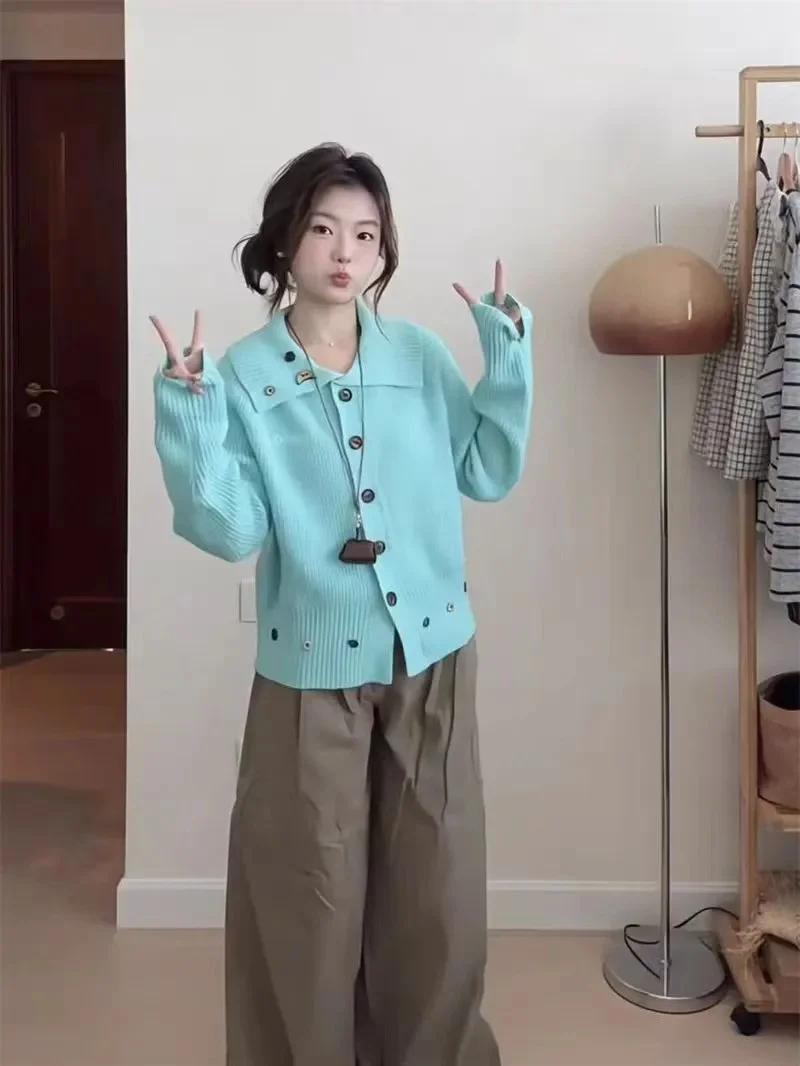 Женские длинные кардиганы и свитеры из льна с ребристой отделкой, на молнии до середины груди, с декором из страз, на шнурке, однотонные, с круглым вырезом, в стиле Y2K
Женские длинные кардиганы и свитеры из льна с ребристой отделкой, на молнии до середины груди, с декором из страз, на шнурке, однотонные, с круглым вырезом, в стиле Y2K