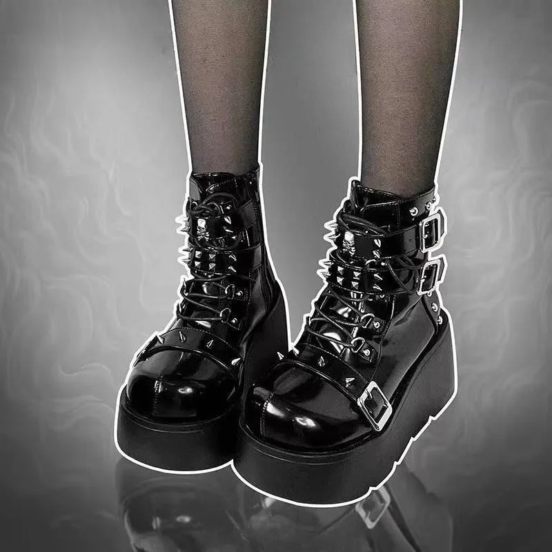 Women Punk Platform Boots Thick Sole Gothic Cosplay Shoes Chunky Heel Ankle Boots Alt Fashion Y2K Streetwear Black Footwear New
Women Punk Platform Boots Thick Sole Gothic Cosplay Shoes Chunky Heel Ankle Boots Alt Fashion Y2K Streetwear Black Footwear New