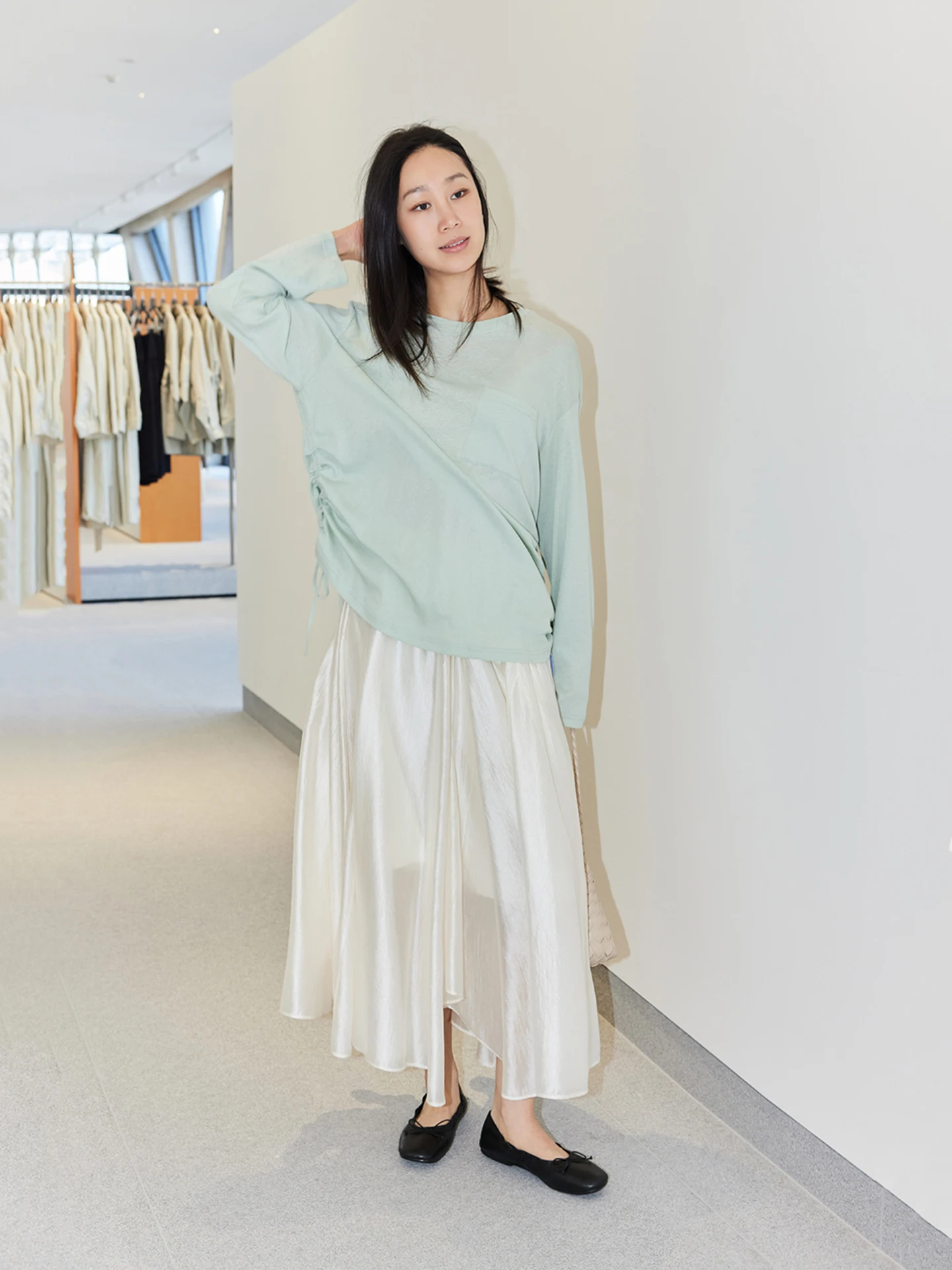 Mermaid Goddess Glimmering Half Skirt High Waist Pleated Acetate Fiber Skin-friendly Breathable Women's Spring Fashion Skirt
Mermaid Goddess Glimmering Half Skirt High Waist Pleated Acetate Fiber Skin-friendly Breathable Women's Spring Fashion Skirt