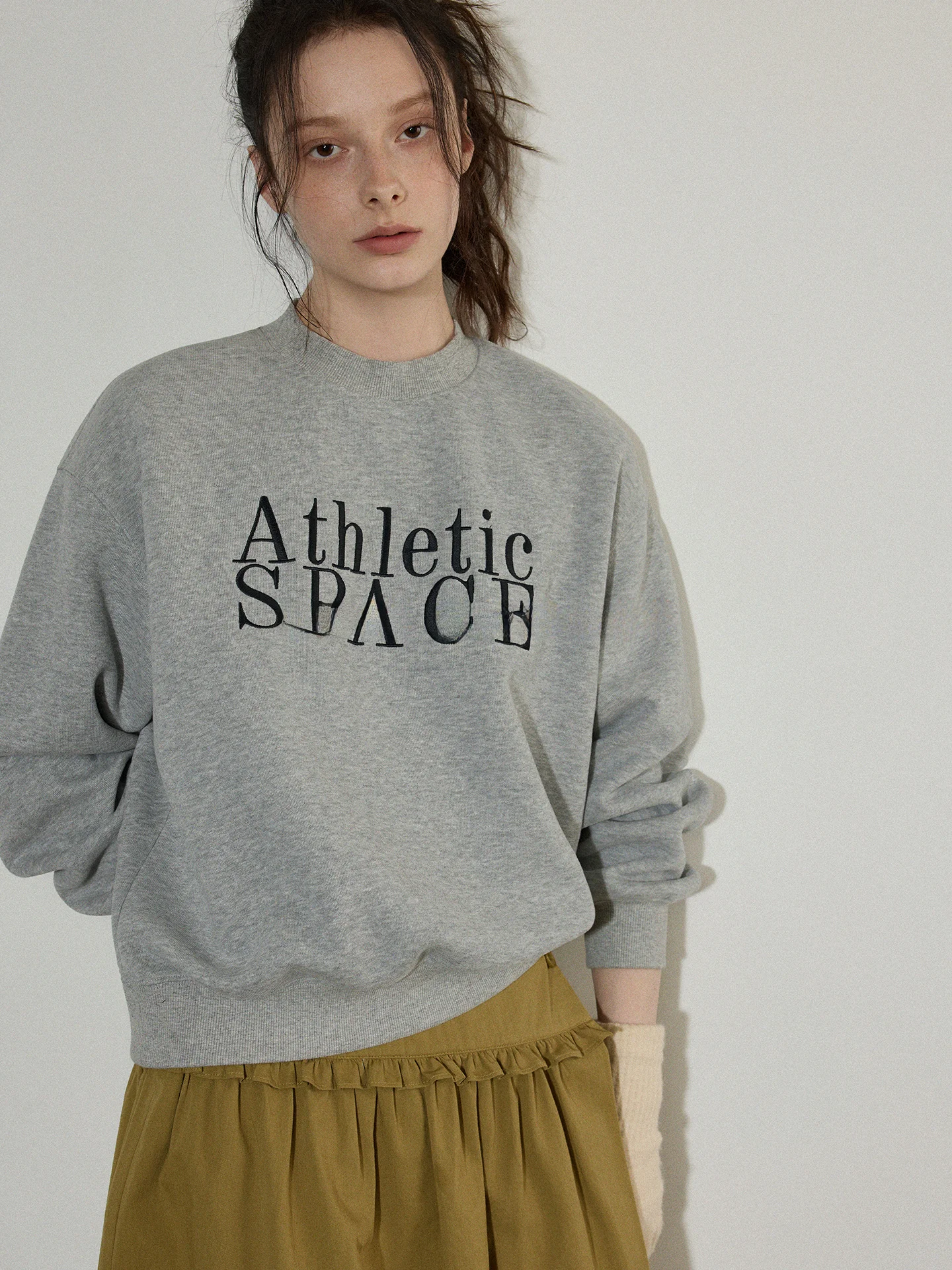 Lofi Choose Women's round Neck Sweatshirt Embroidered Letter Color Block Loose Fit Spring New Style Comfortable Cotton
Lofi Choose Women's round Neck Sweatshirt Embroidered Letter Color Block Loose Fit Spring New Style Comfortable Cotton