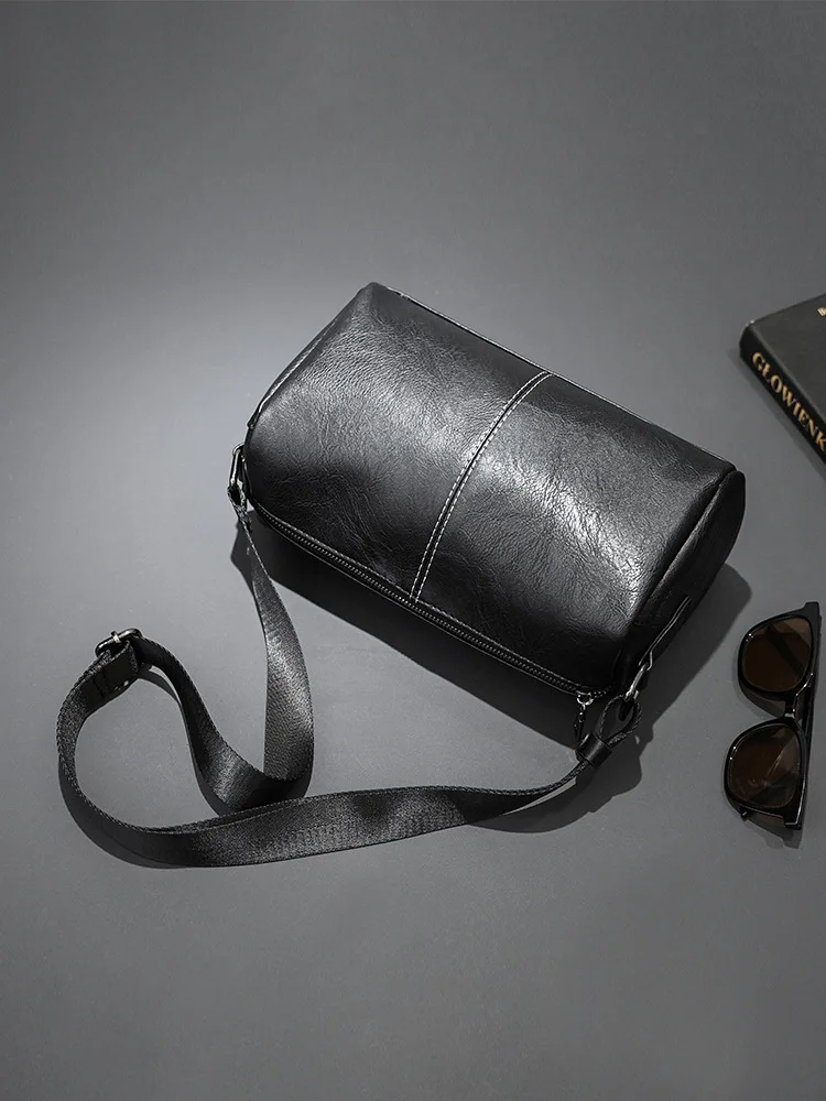 Simple Luxury Bag Men Leather New Men's Messenger Sling Shoulder Bags Original PU Strap Handbags Small Crossbody Man Boy Husband
Simple Luxury Bag Men Leather New Men's Messenger Sling Shoulder Bags Original PU Strap Handbags Small Crossbody Man Boy Husband