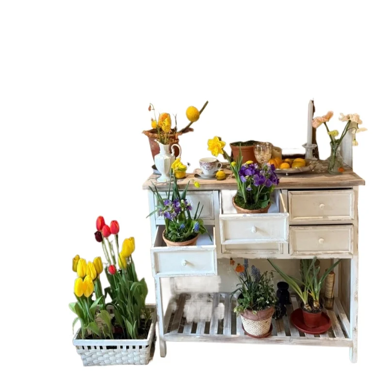 American retro entrance table, solid wood entry cabinet, long table decorated in the living room of the bed
American retro entrance table, solid wood entry cabinet, long table decorated in the living room of the bed