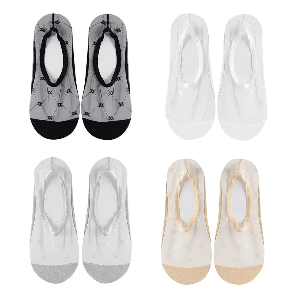 Thin Lace Boat Socks Silicone Anti Slip Comfortable Crystal Glass Silk No Show Socks Breathable Knit Low Transparent Short Socks
Thin Lace Boat Socks Silicone Anti Slip Comfortable Crystal Glass Silk No Show Socks Breathable Knit Low Transparent Short Socks