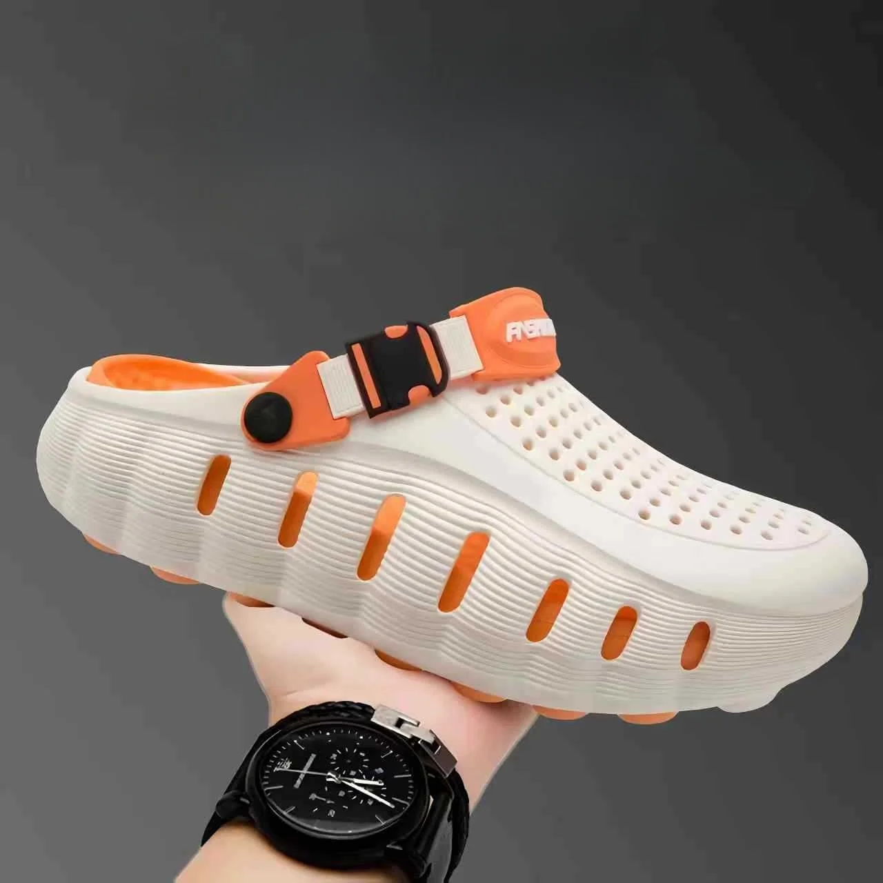 Men's Summer Breathable, Non-Slip, Odor-Resistant Clogs With A Cushioned Feel, Closed-Toe, Suitable For Driving, Outdoor Sports,
Men's Summer Breathable, Non-Slip, Odor-Resistant Clogs With A Cushioned Feel, Closed-Toe, Suitable For Driving, Outdoor Sports,