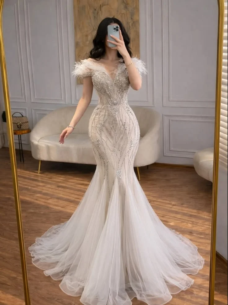 Luxurious Mermaid Lace Crystal Bead Feather Women's Wedding Dress Sexy V-Neck Off The Shoulder Elegant Bridal Gown Customized
Luxurious Mermaid Lace Crystal Bead Feather Women's Wedding Dress Sexy V-Neck Off The Shoulder Elegant Bridal Gown Customized