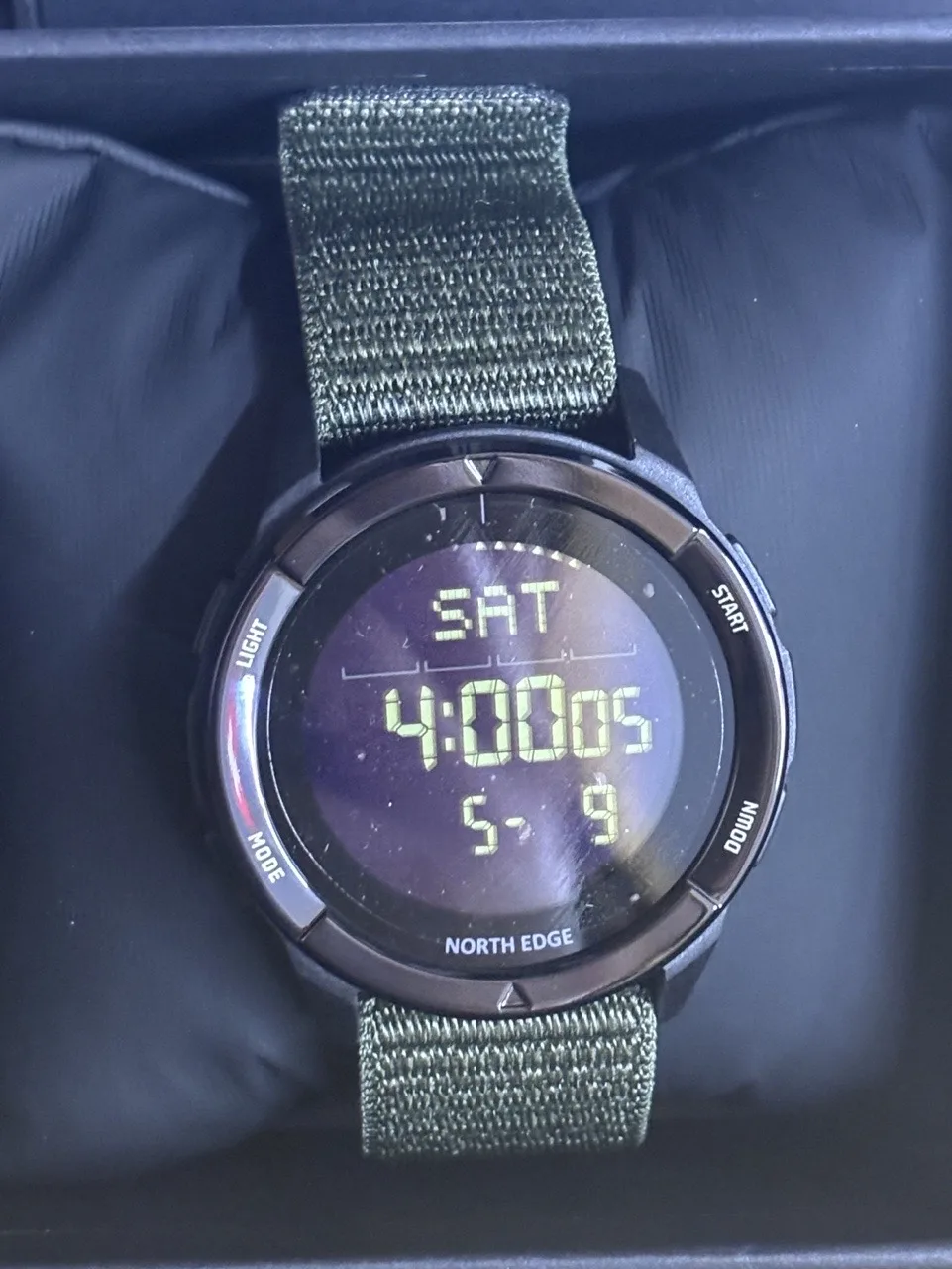 NORTH EDGE APLS Men's Carbon fiber Digital Watch Shock Militray Sports Super Light Outdoor Compass Waterproof 50M Wristwatc
NORTH EDGE APLS Men's Carbon fiber Digital Watch Shock Militray Sports Super Light Outdoor Compass Waterproof 50M Wristwatc