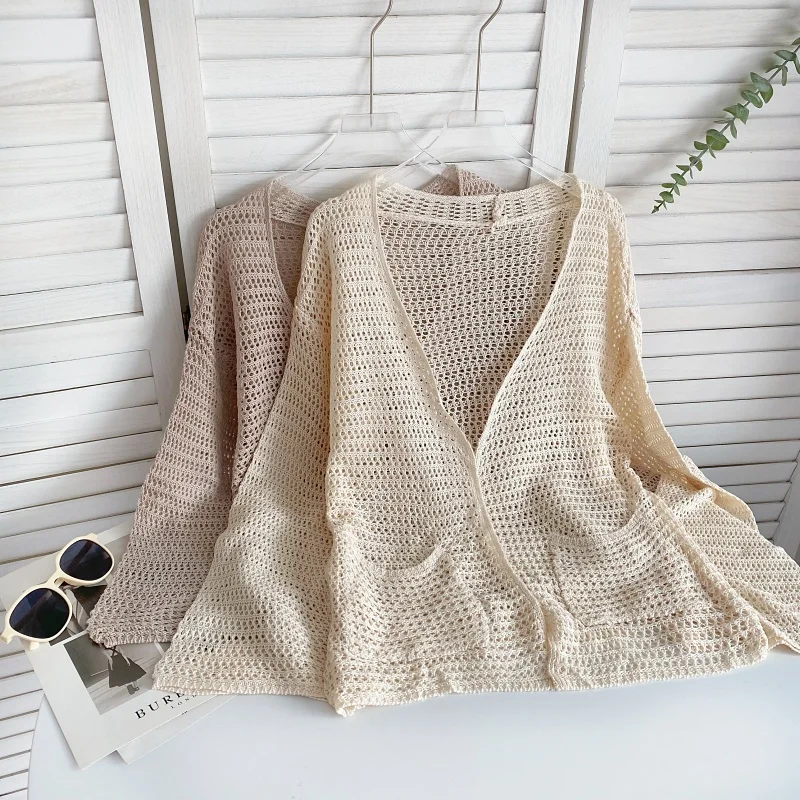 Новинка лета: Женский универсальный вязаный кардиган с V-образным вырезом, длинными рукавами, тонкий, ажурный, свободный, с защитой от солнца
Новинка лета: Женский универсальный вязаный кардиган с V-образным вырезом, длинными рукавами, тонкий, ажурный, свободный, с защитой от солнца