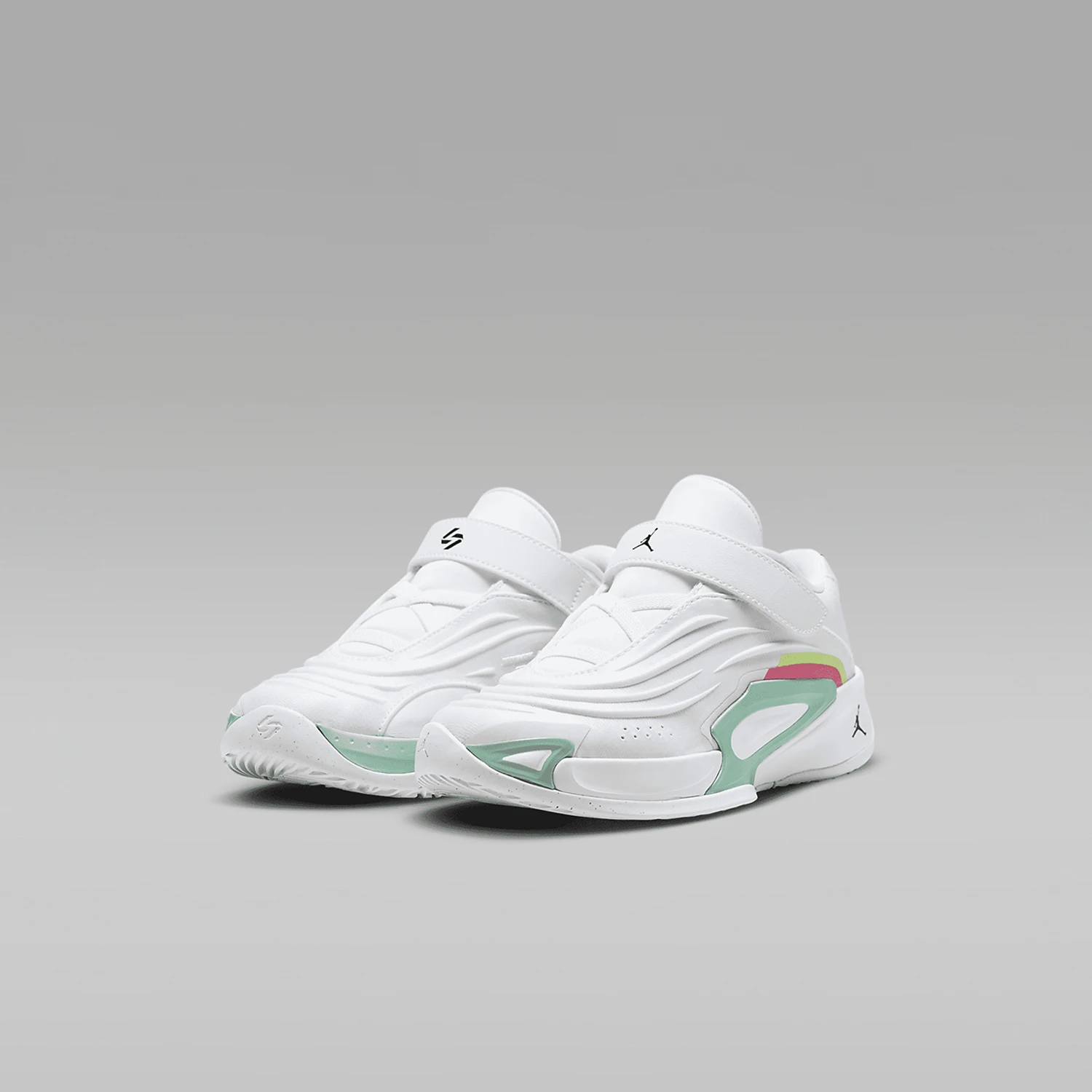 Nike genuine JORDAN Kids' Sports Training Cushioned Basketball Shoes HQ5059-107
Nike genuine JORDAN Kids' Sports Training Cushioned Basketball Shoes HQ5059-107