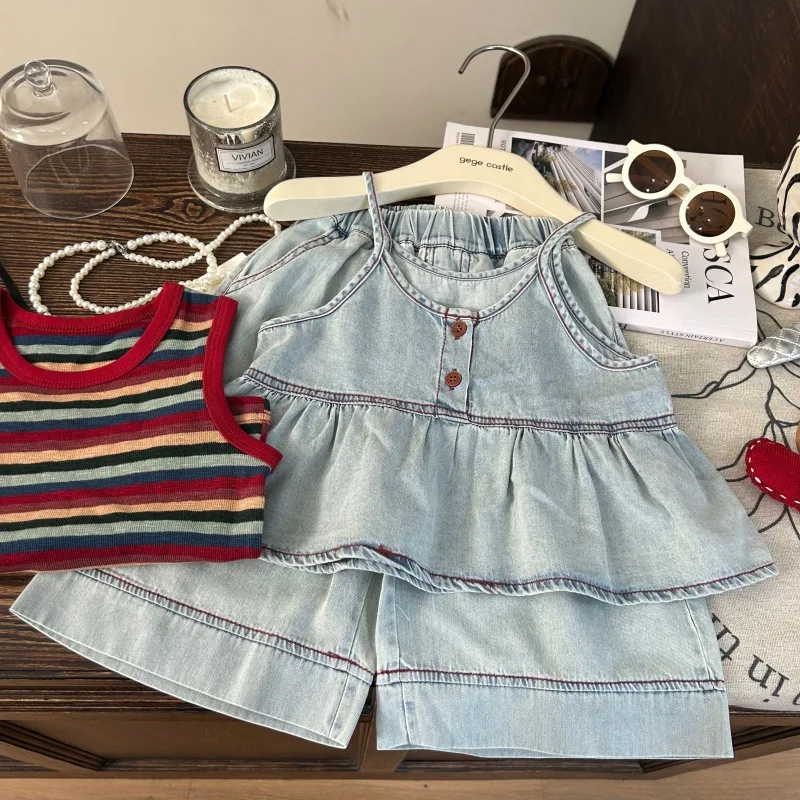 Korean Version of Children's Clothing 2025 New Summer Girls Color Striped Vest Girl Baby Foreign Denim Suspender Set
Korean Version of Children's Clothing 2025 New Summer Girls Color Striped Vest Girl Baby Foreign Denim Suspender Set